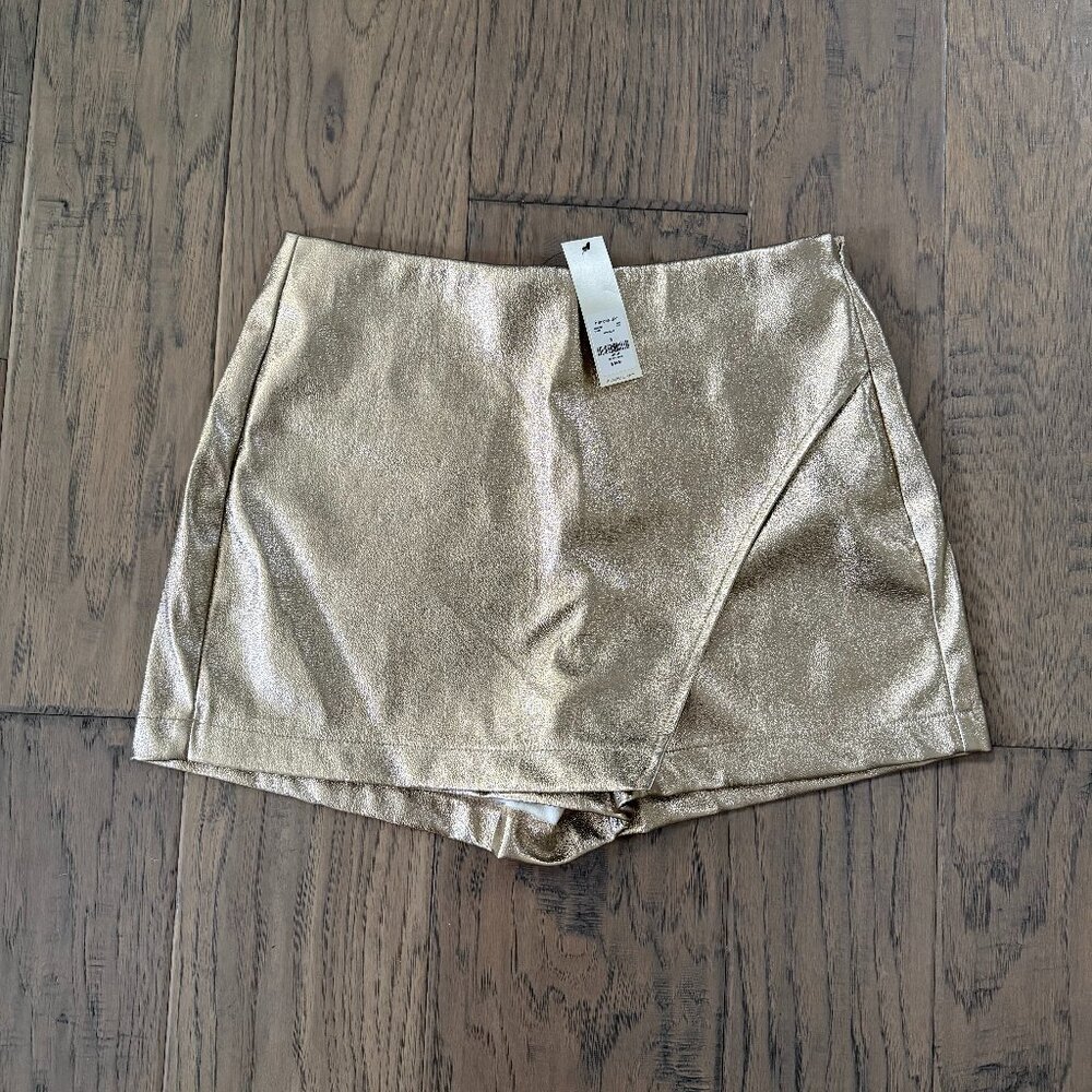 New Gold Metallic Skort - Size Small